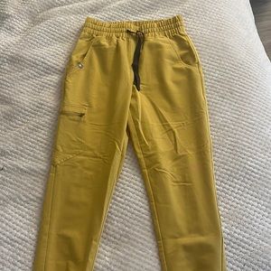 Figs Limited Edition ✨ Gold Scrub Pants